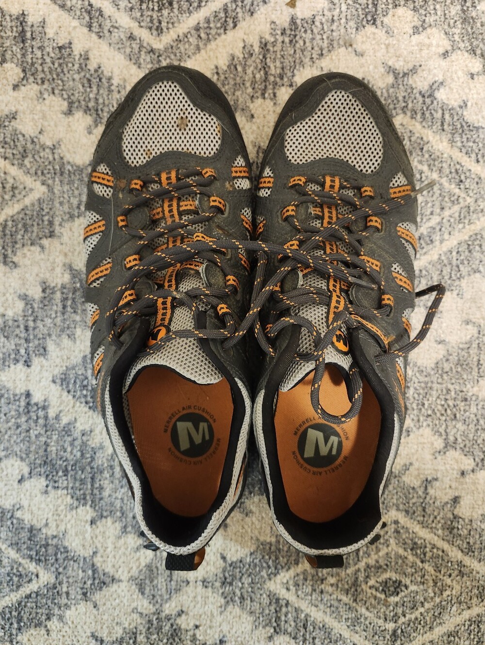 Merrell Granite and Vibrant Orange Shoe Label